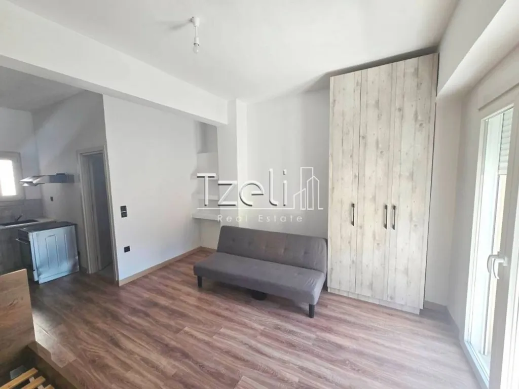 Magamistoad - Renovated Studio with Balcony in Patras Centre