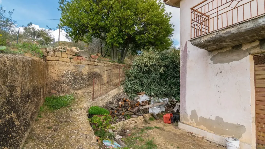 Aed - Bifamiliar Villa with Garden in Piazza Armerina