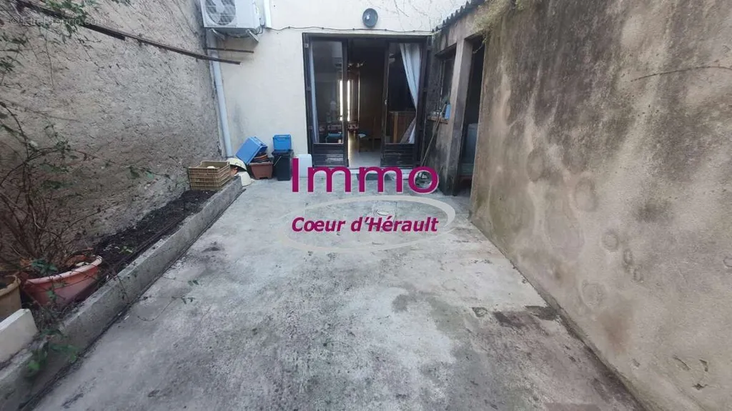 Giardino - Retrofittable Village House with Courtyard in Saint-André-de-Sangonis