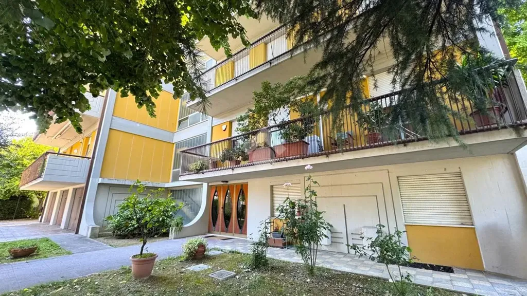 Välivaade - Bright Apartment with Terrace in Forlì