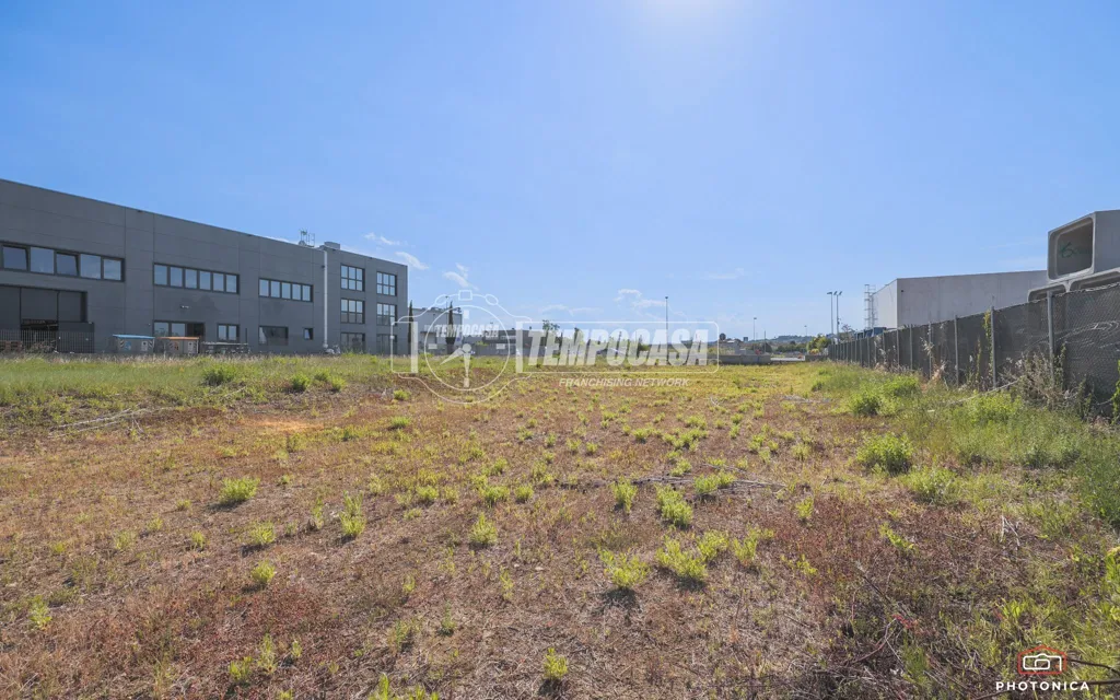 Giardino - Buildable Plot with Commercial and Residential Potential in Rimini