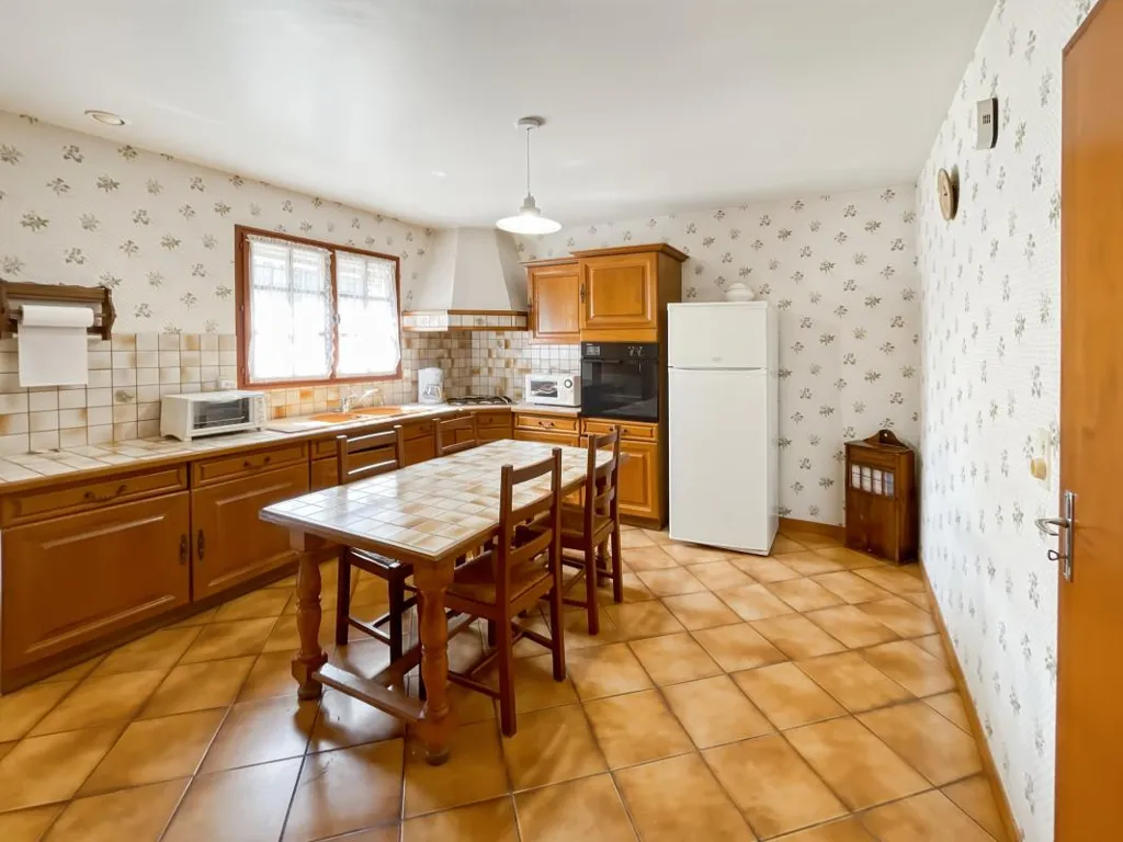 Cuisine - Maison en Lisière de Forêt avec Garage à Garein