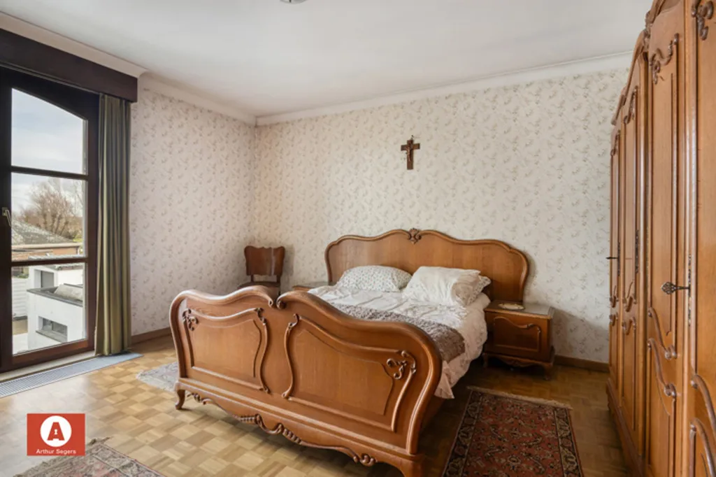 Magamistoad - Spacious Villa with South-East View in Opstal