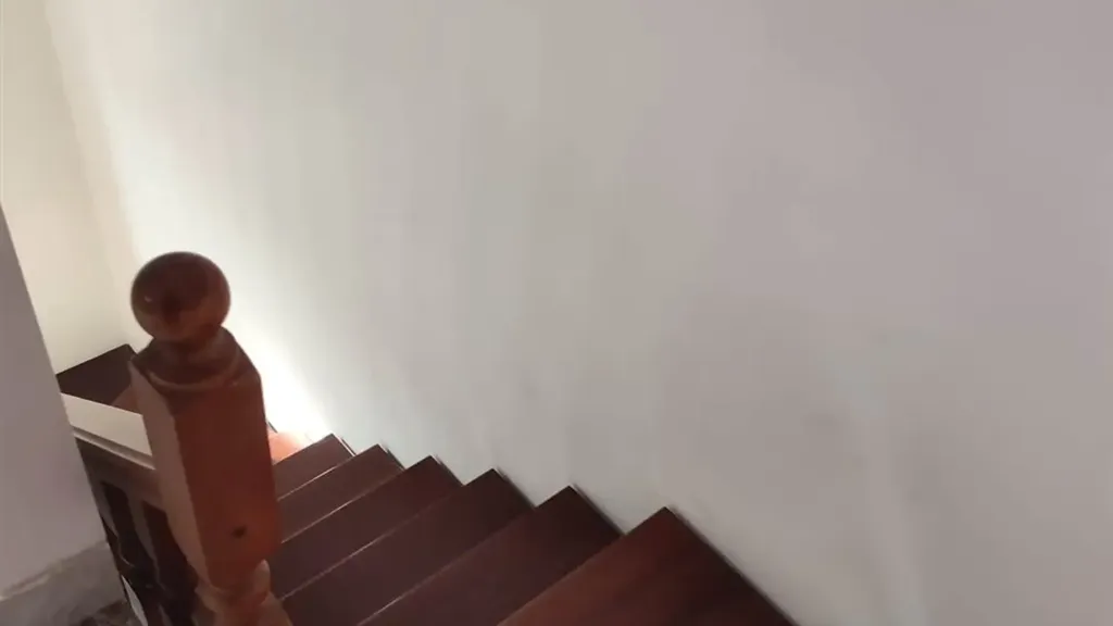 Pièces - Four-Room Apartment with Balcony in Ancona