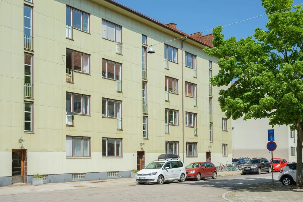 Extérieur - 1930s Character Flat with Garden in Värnhem
