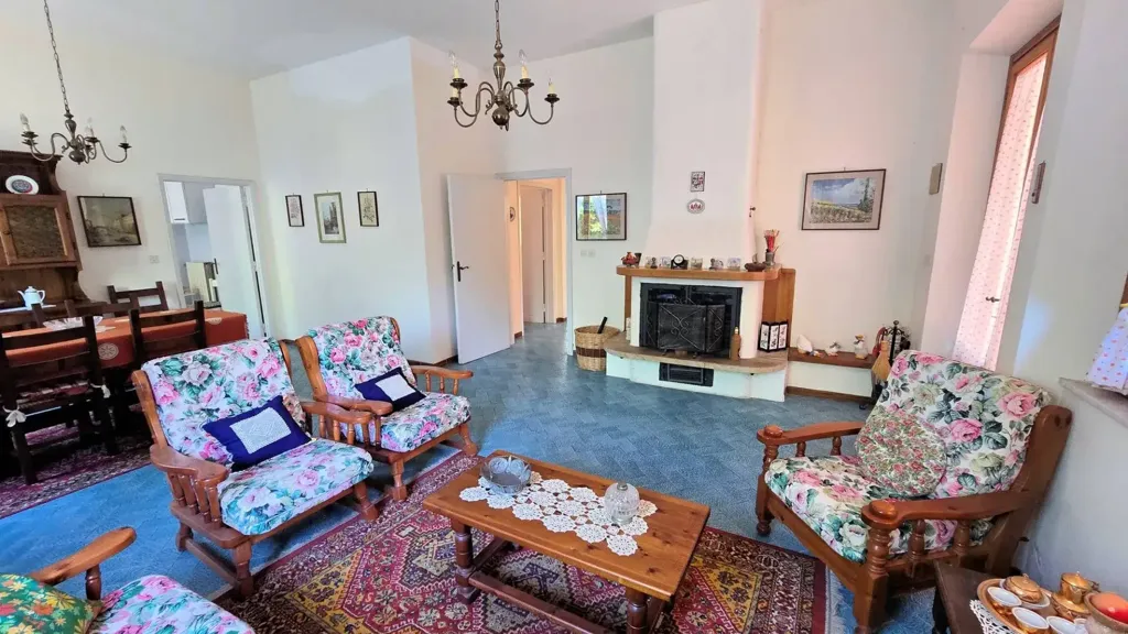 Elutuba - Villa with Garden in Marliana