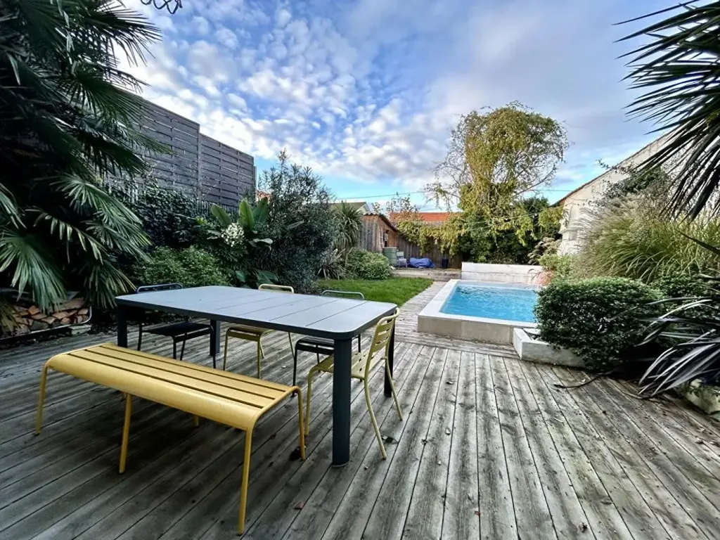 Piscine - Maison 5 pièces à Bègles