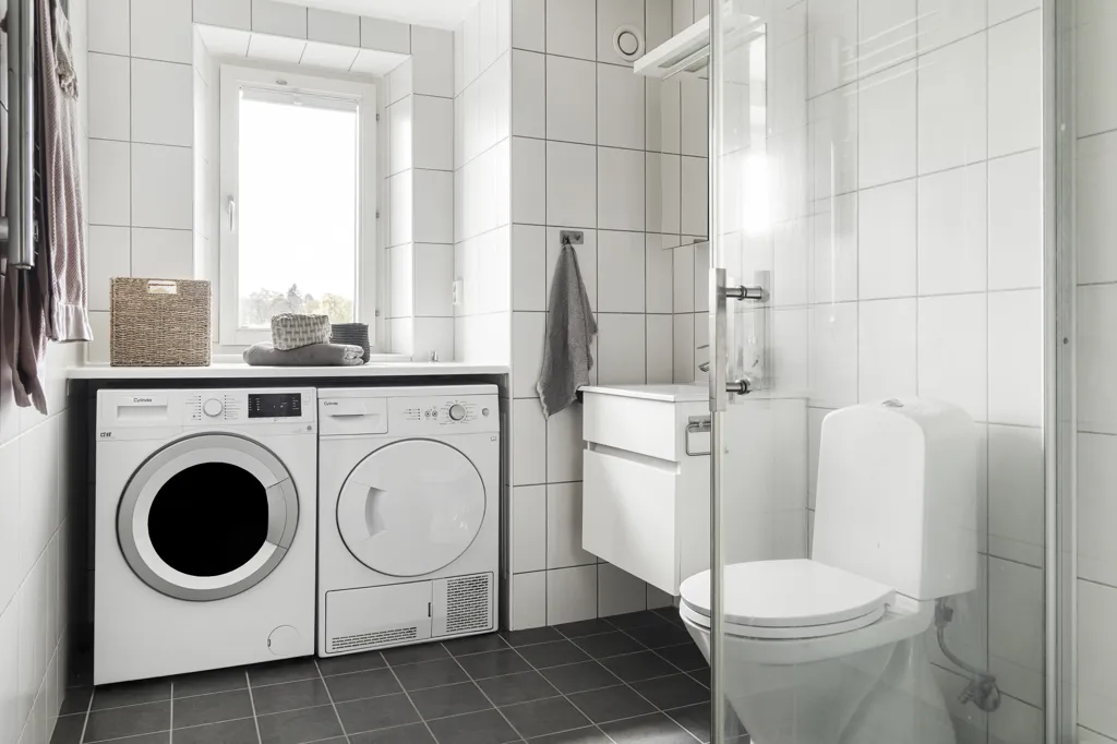 Salles de bain - Apartment with Balcony in Gråbo Centre