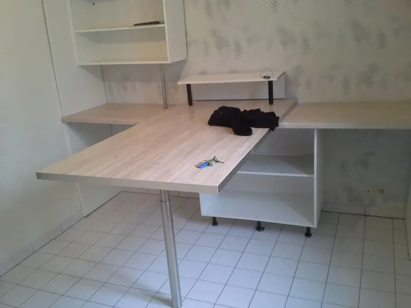Kabinet - 2-Bedroom Apartment with Balcony in Angers