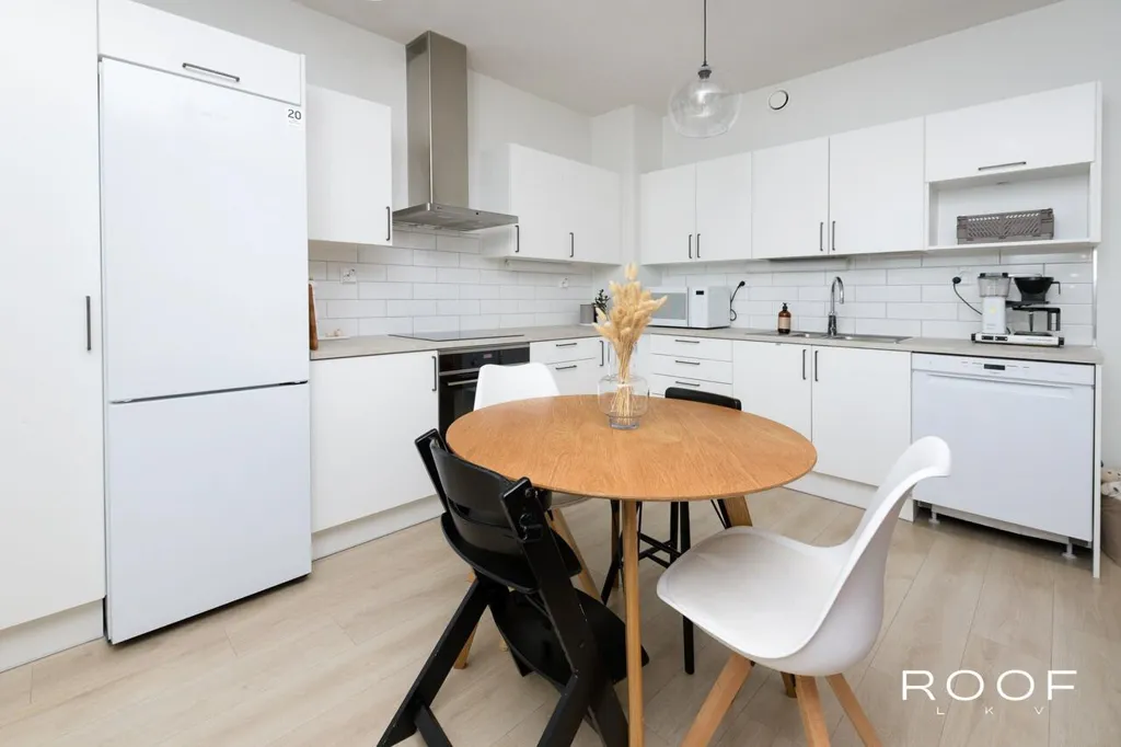 Cuisine - Modern Apartment with Balcony in Hyvinkää