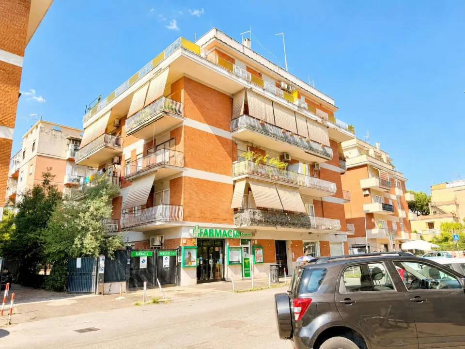 Exterior - Rented Apartment with Balconies in Rome