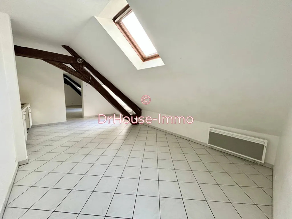 Rooms - 2-Bedroom City Centre Flat in Montargis