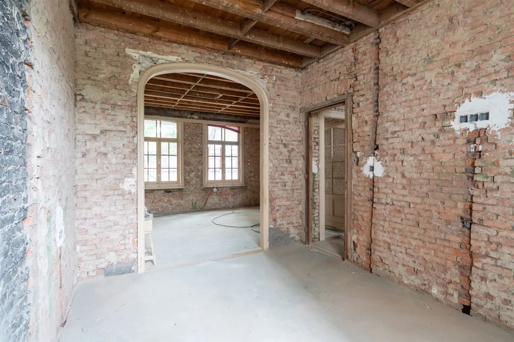 Rooms - House for Renovation with Garden in Antwerp