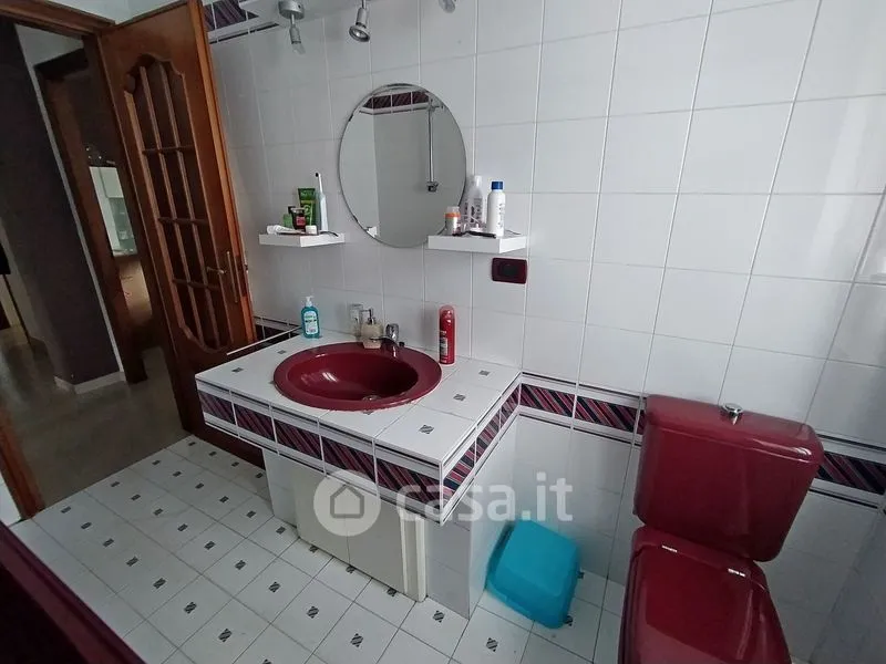 Salles de bain - Four-Room Apartment with Garden in Mathi