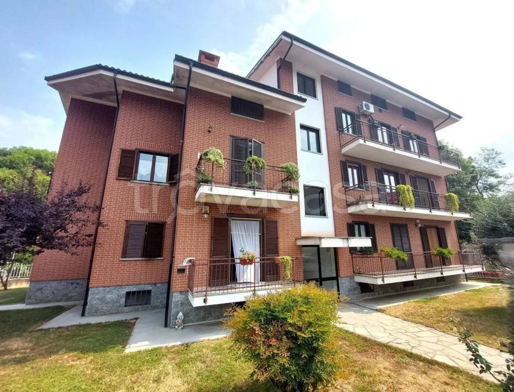 Extérieur - Spacious Apartment with Balconies in Scarnafigi
