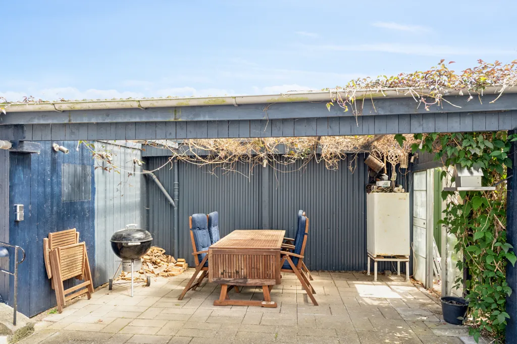 Terrass - Villa with Workshop in Aunslev