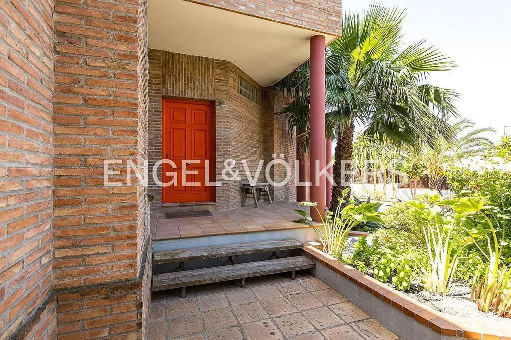 Esterno - Architectural Villa with Terrace in L'Aragai
