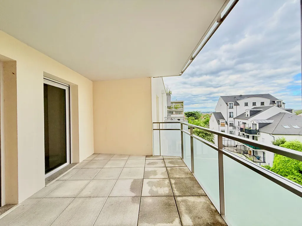 Balcon - Appartement 4 Pièces avec Terrasse à Créteil