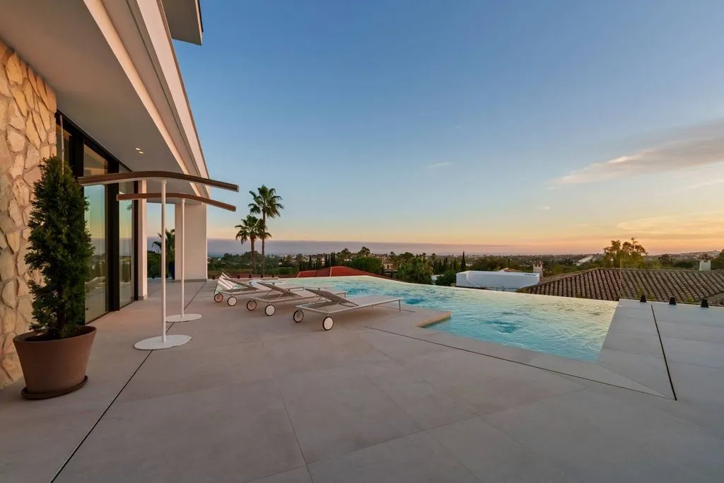 Bassein - Luxury Villa with Infinity Pool in La Quinta, Marbella