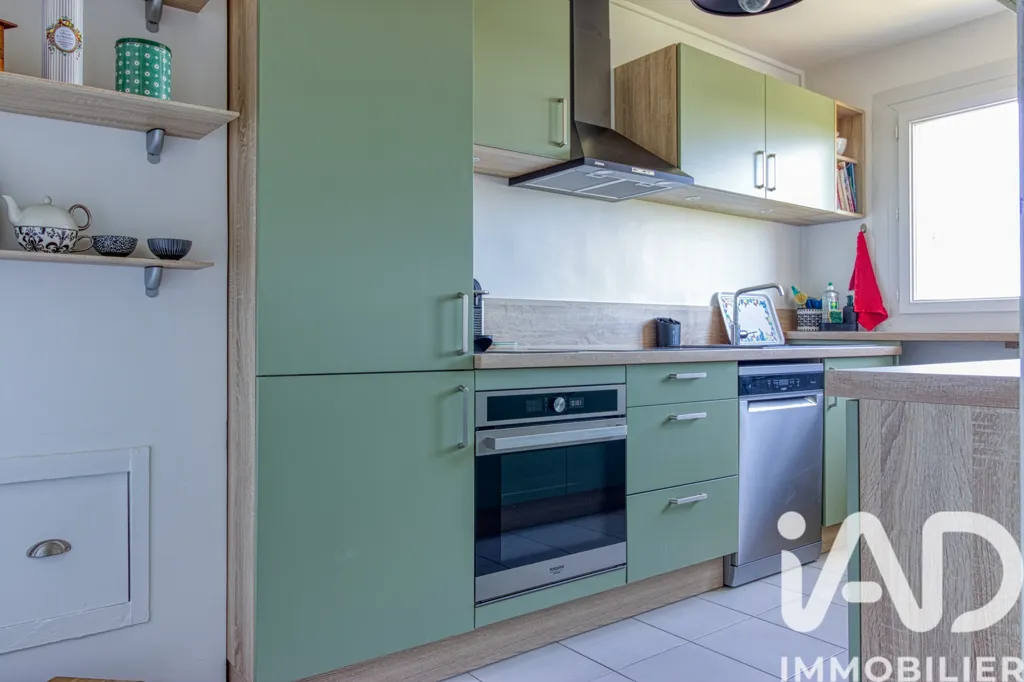 Cucina - Apartment with Balcony in Taverny