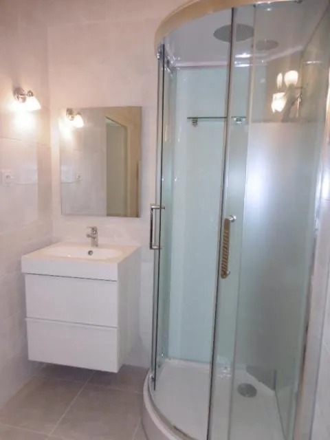 Salles de bain - Studio Proche Gare de Fosse