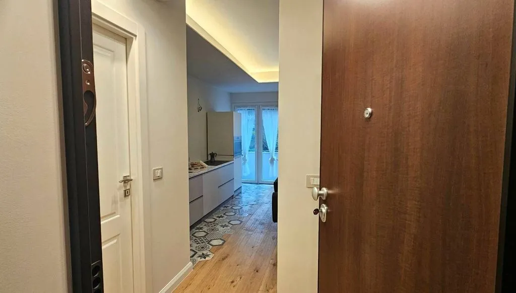 Esik - Luxury Flat with Balcony in Milan