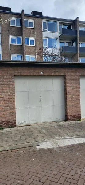 Välivaade - Garage Box on Meeuwenweg in Goes