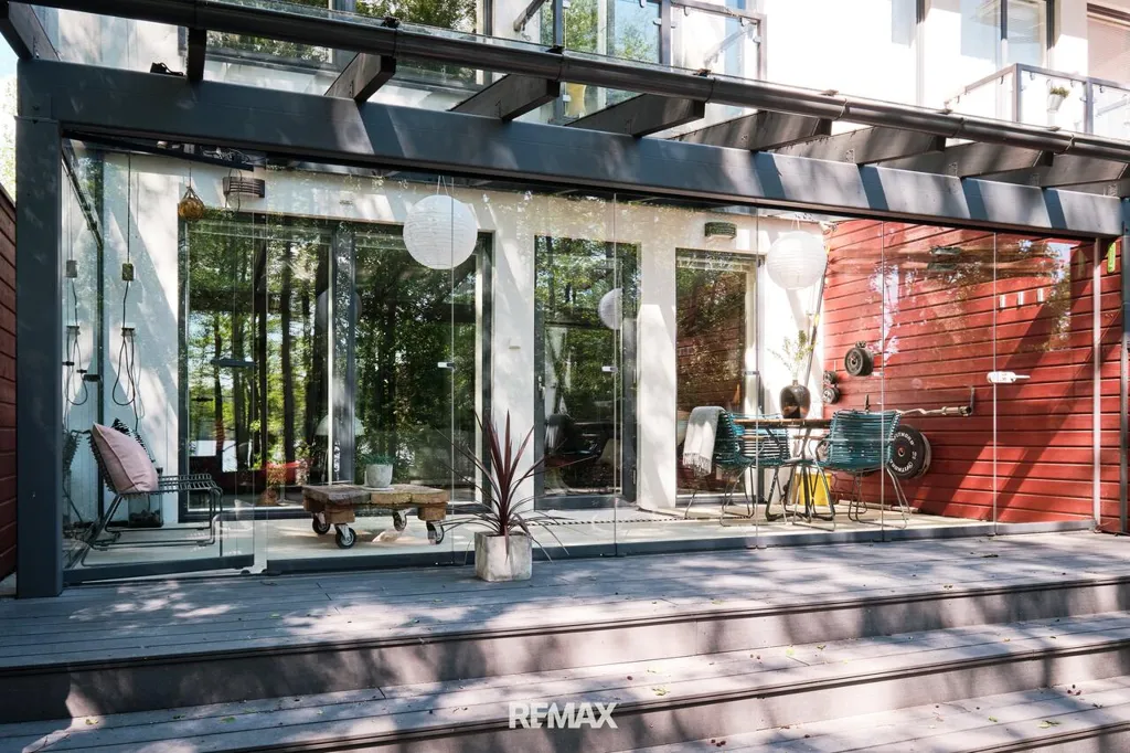 Terrass - Modern Apartment with Balcony near Lippajärvi