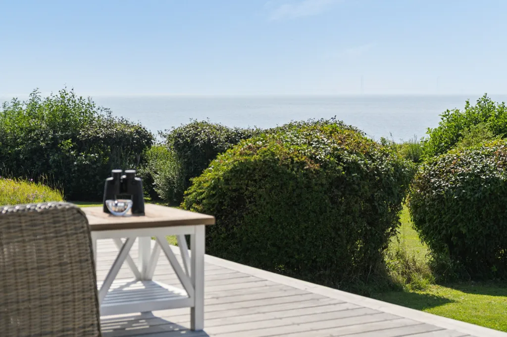 Terrasse - Modern Summerhouse with Water View at Storebælt