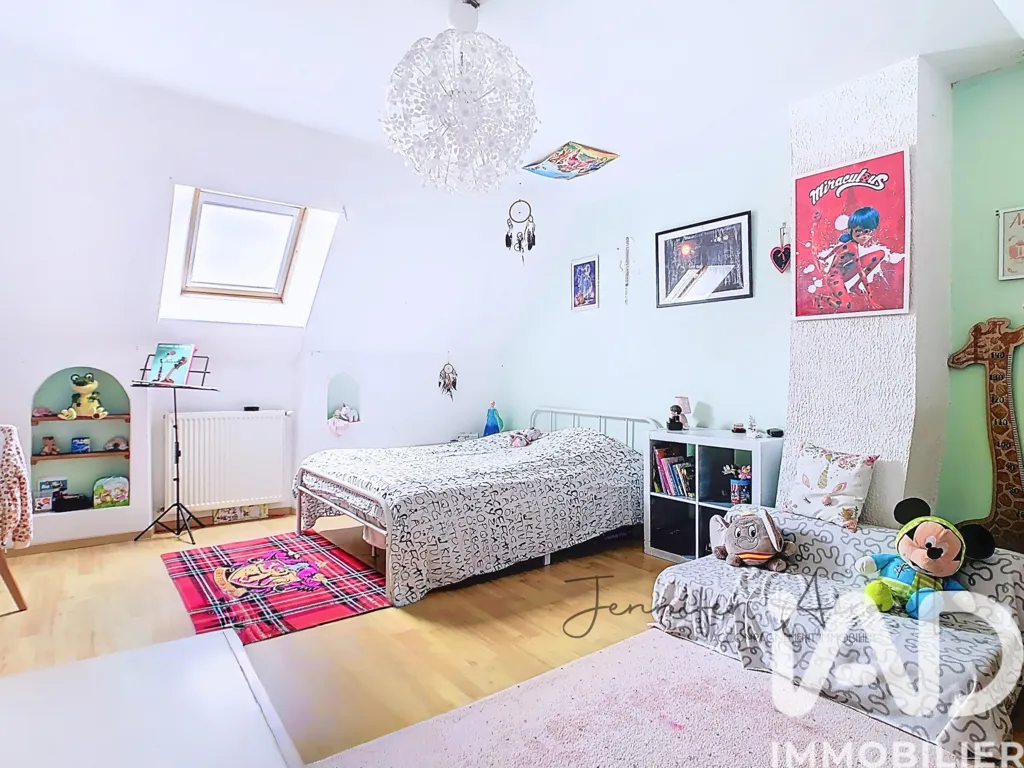 Chambres - Maison Traditionnelle avec Jardin à Montigny-Lencoup