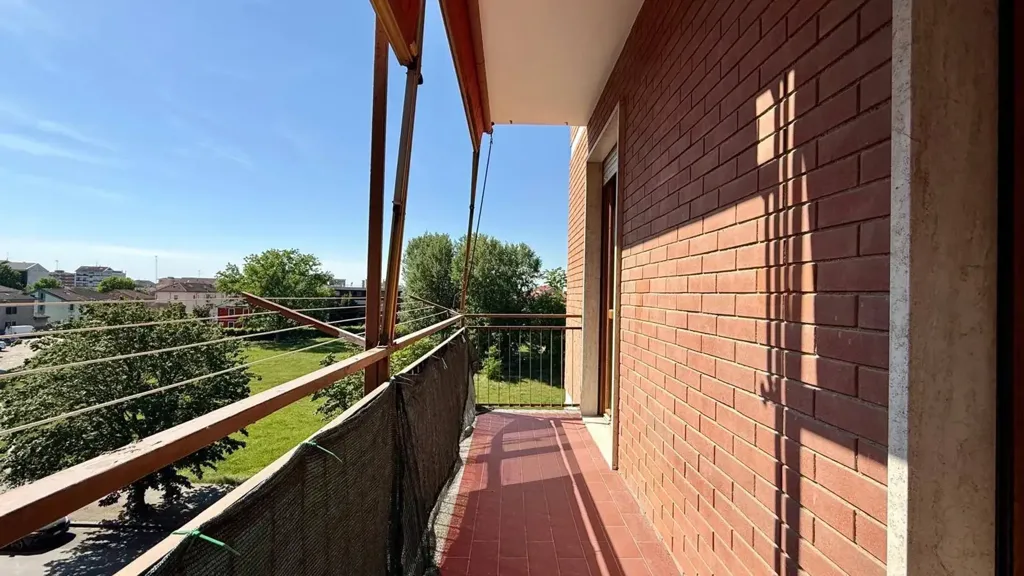 Balcon - Apartment with Balcony in Alessandria