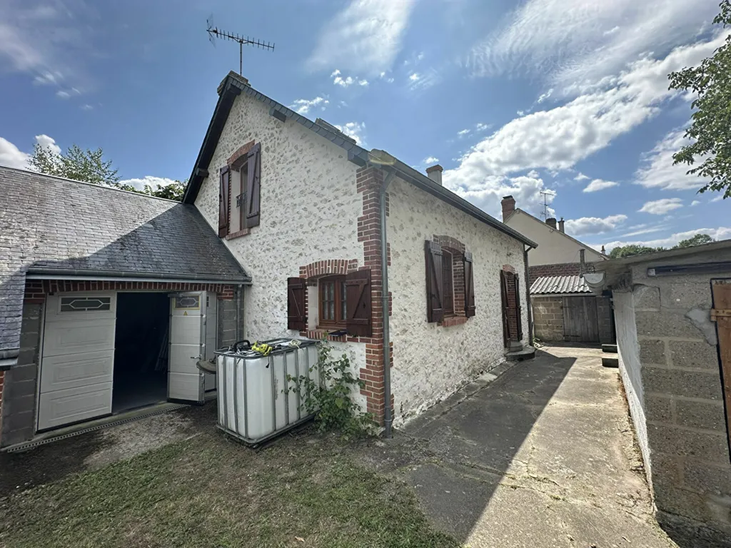 Extérieur - Maison Rénovée avec Terrasse à Romorantin