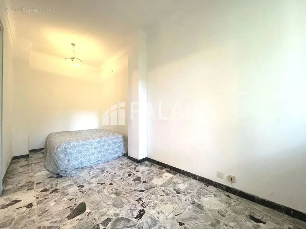 Chambres - Appartement 2 pièces avec cave à Nice Ouest