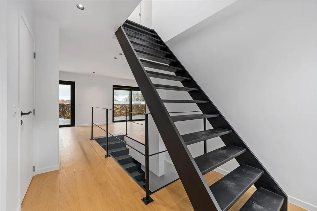 Pièces - Appartement Duplex avec Terrasse à Oostrozebeke