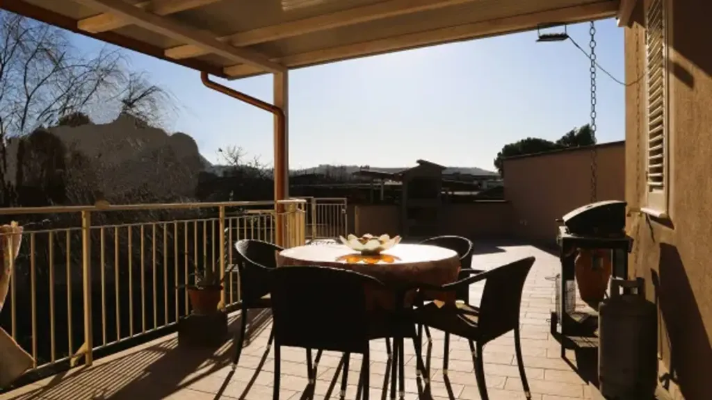 Terrass - Rustic-Modern Apartment with Terrace in Empoli