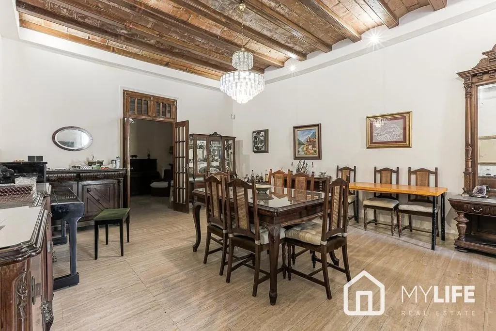 Sala da pranzo - Apartment with Balcony on La Rambla, Barcelona