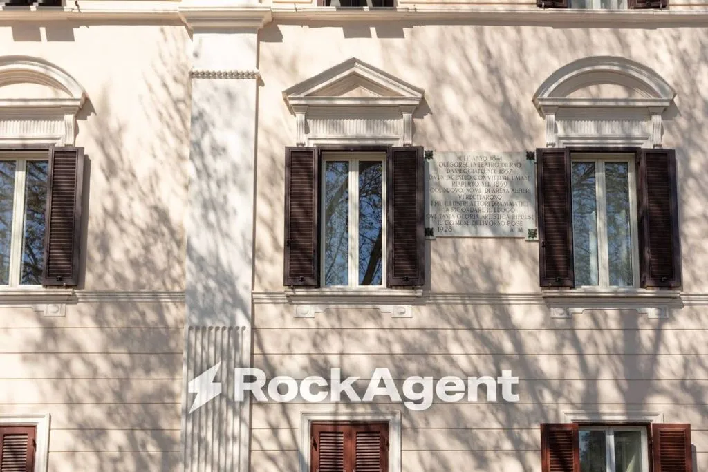 Luxury Apartment with Balcony in Leghorn