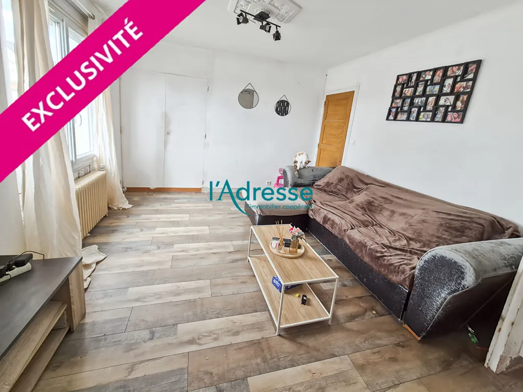 Elutuba - House with Basement and Garden in Saint-Pierre