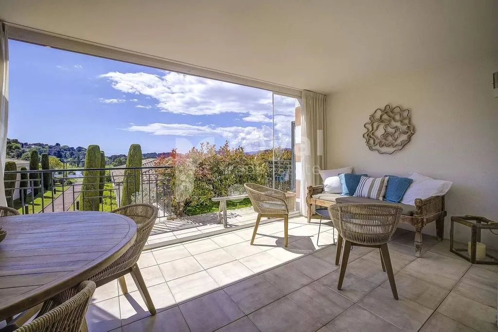 Appartement Luxe avec Piscine à Mougins