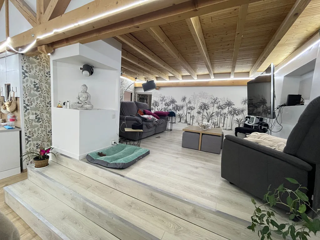 Elutuba - Renovated House with Mountain View in Charming Area