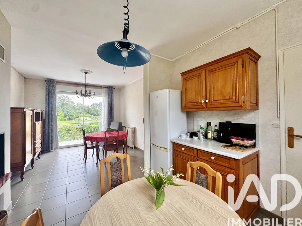 Köök - House with Large Garden in Les Ponts-de-Cé
