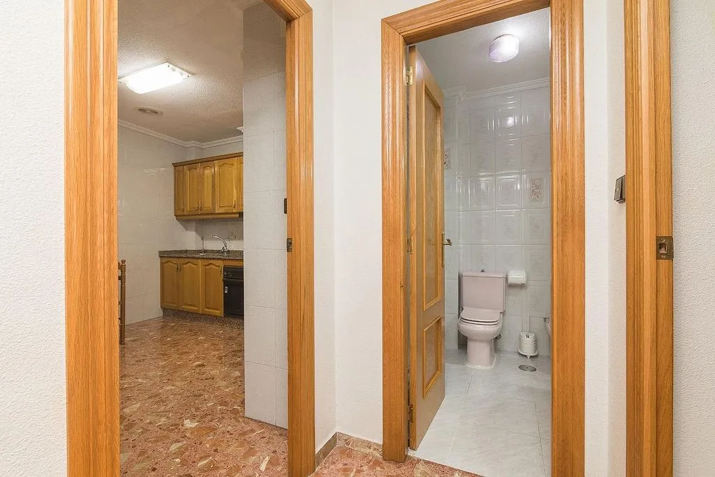 Esik - Modern Flat with Balcony in Carrús