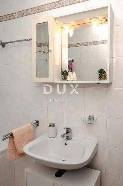 Vannitoad - Apartment with Sea View in Labin
