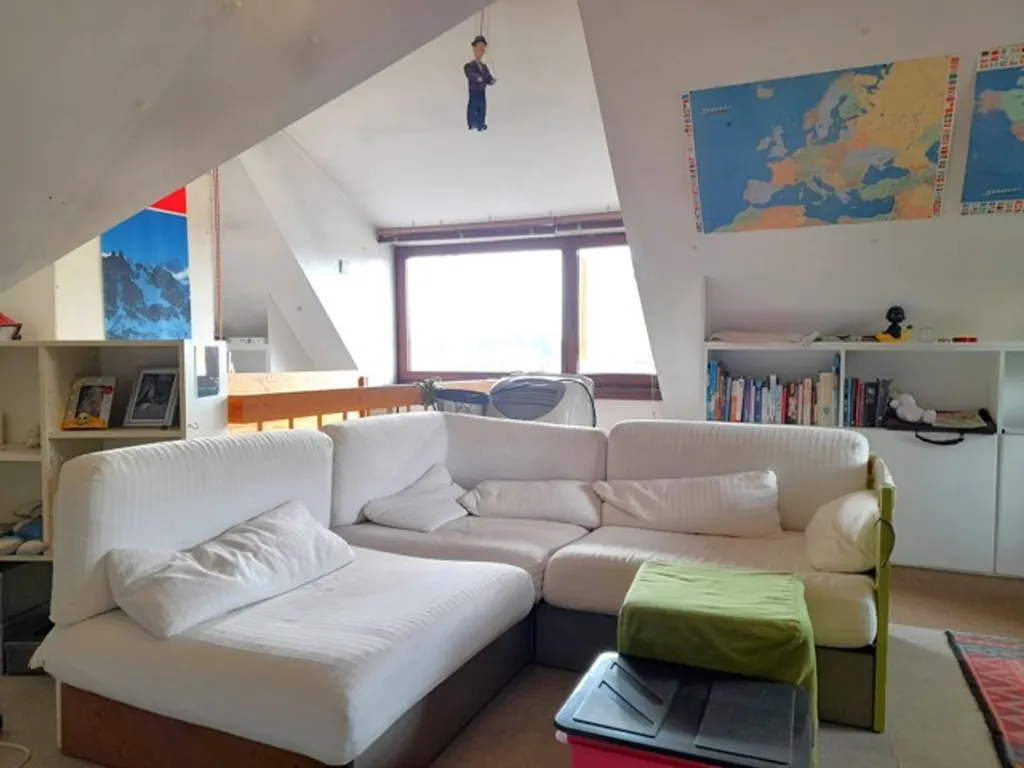 Living Room - Mixed-Use House with Garden in Nijlen