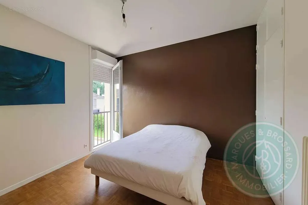 Chambres - Maison Familiale avec Panneaux Solaires et Jardin à Proximité