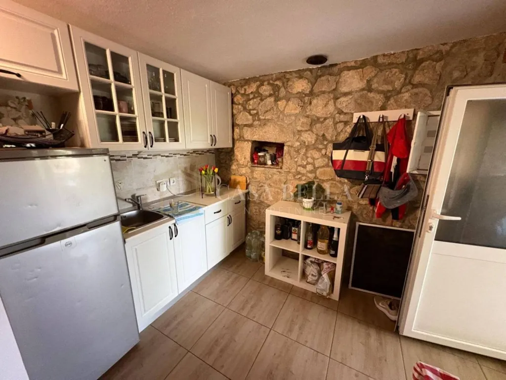 Köök - Stone House with Potential in Grižane, Vinodolska