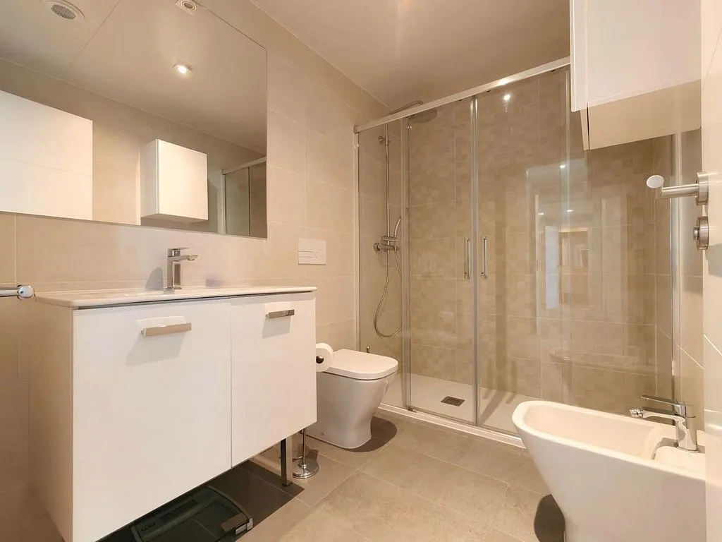 Salles de bain - Modern Apartment with Pool in Parquesol