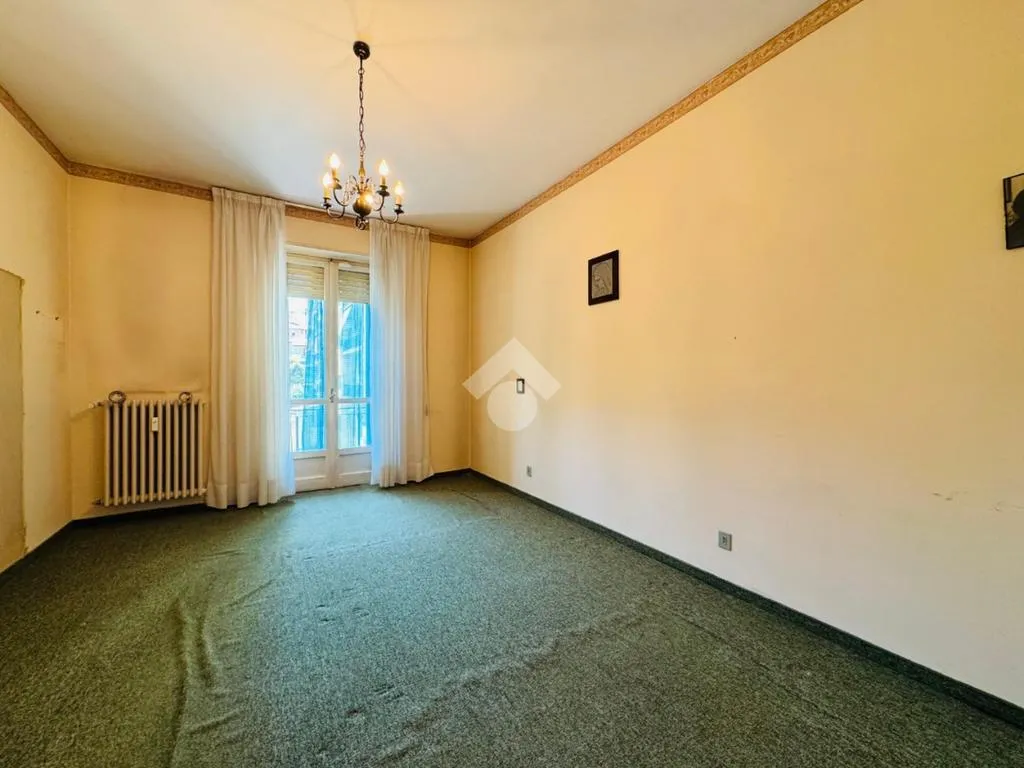 Pièces - Central 5-Bedroom Apartment in Rivoli