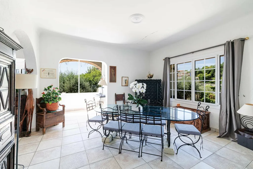 Söögituba - Charming 1920s Villa with Pool in Vence