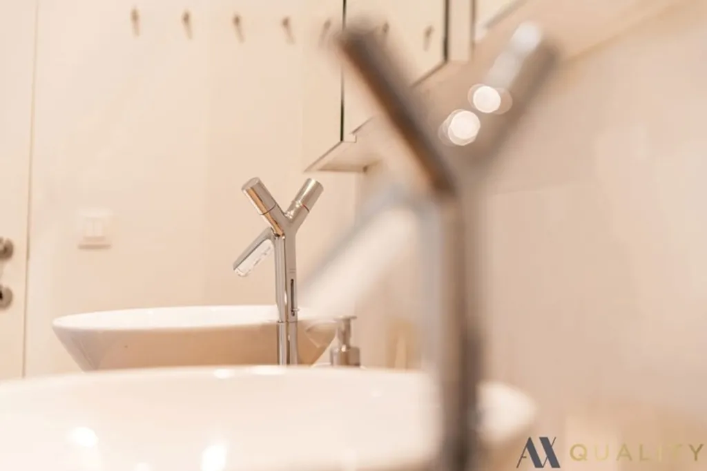 Salles de bain - Maison avec Espace Professionnel à Sint-Amands
